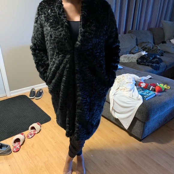 Faux fur black coat - Picture 5 of 9